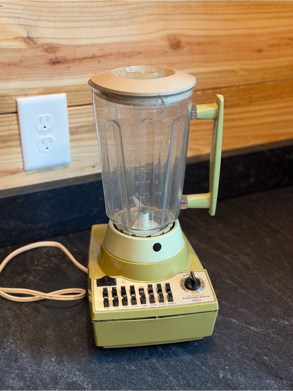 Vintage Green Electric Blender with Glass Pitcher